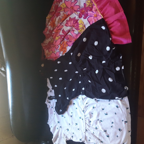 Size 5 Girls 3 Dresses / Romper - Picture 2 of 9